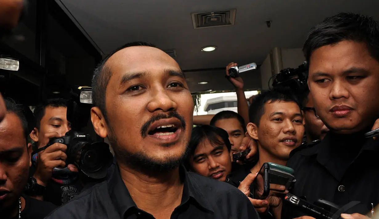 Namun, Ketua KPK Abraham Samad menolak membeberkan siapa saja calon menteri yang ditandai warna merah dan kuning, Jakarta, (22/10/14). (Liputan6.com/Miftahul Hayat)  