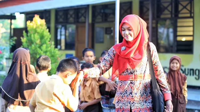 Eksklusif, Rizma Rela tak Digaji demi Mencerdaskan Bangsa