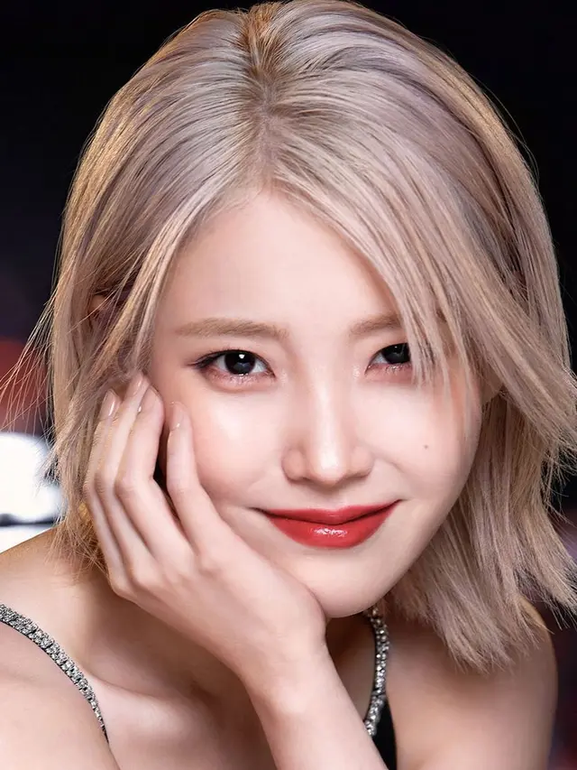 Artis Korea Pertama, IU Jadi Duta Global Brand Kosmetik Estee Lauder