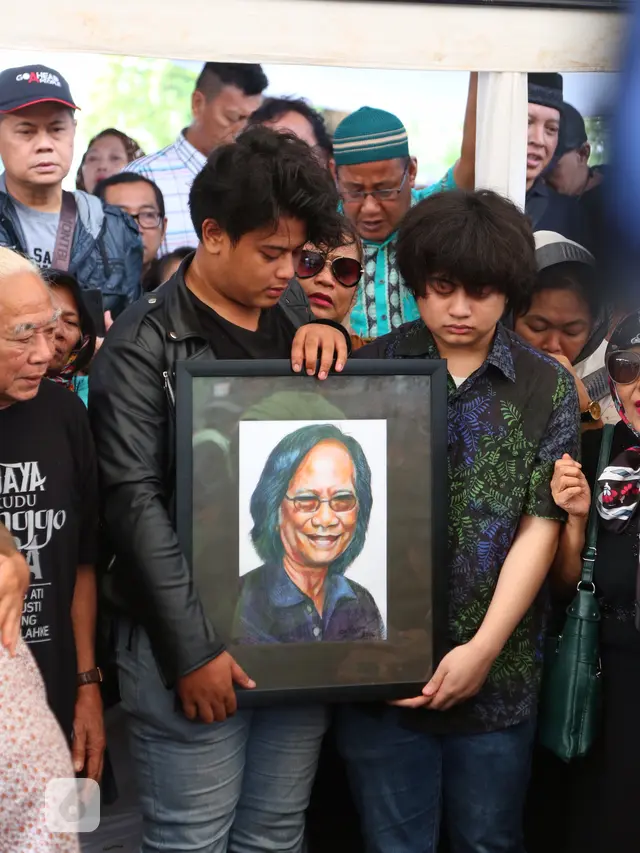 [Bintang] Pemakaman Yon Koeswoyo