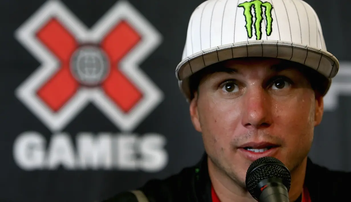 Mantan juara dunia BMX, Dave Mirra saat konferensi pers di California pada 3 Agustus 2008. Pria 41 tahun itu ditemukan tewas di mobilnya dengan luka tembak di kepala pada Kamis (4/2/16). Mirra tewas diduga bunuh diri. (Christian Petersen / Getty Images)