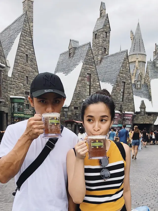 Punya Kekasih Pilot, Ini 6 Potret Kemesraan Nimaz Dewantary dan Radifan Mirza