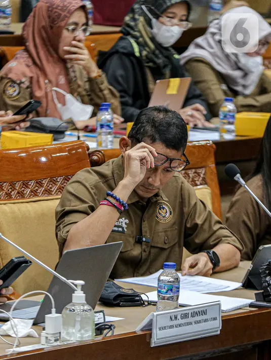 Wakil Menteri Pariwisata dan Ekonomi Kreatif Angela Tanoesoedibjo mengatakan, bahwa poin-poin tersebut merupakan kontribusi bidang pariwisata dan ekonomi kreatif yang utama. (Liputan6.com/Faizal Fanani)