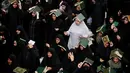 <p>Selama berlangsungnya ritual, umat Syiah dianjurkan untuk berefleksi, beribadah, dan memohon ampunan. (AP Photo/Anmar Khalil)</p>