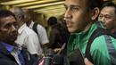 Gelandang Timnas Indonesia U-19, Egy Maulana Vikri, menemui wartawan saat tiba di Bandara Soetta, Tangerang, Rabu (20/9/2017). Timnas U-19 kembali ke tanah air setelah berhasil meraih peringkat ketiga Piala AFF U-18. (Bola.com/Vitalis Yogi Trisna)