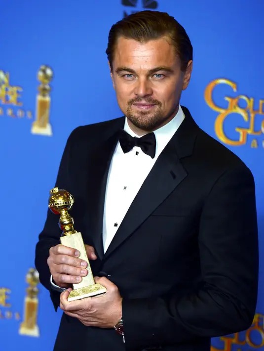 Holmes yang merupakan lulusan dari University of Michigan Medical School, adalah seorang playboy yang memperkerjakan wanita muda dan single di World’s Fair Hotel, Chicago. (Bintang/EPA)