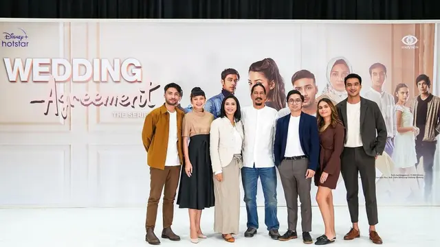 6 Potret Kompak Pemain Wedding Agreement The Series, Jadi Tontonan Favorit