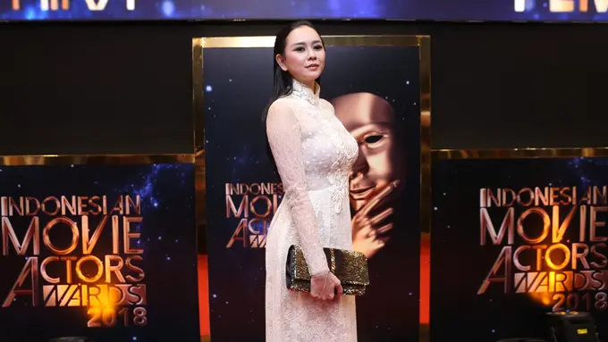 [Bintang] Aura Kasih