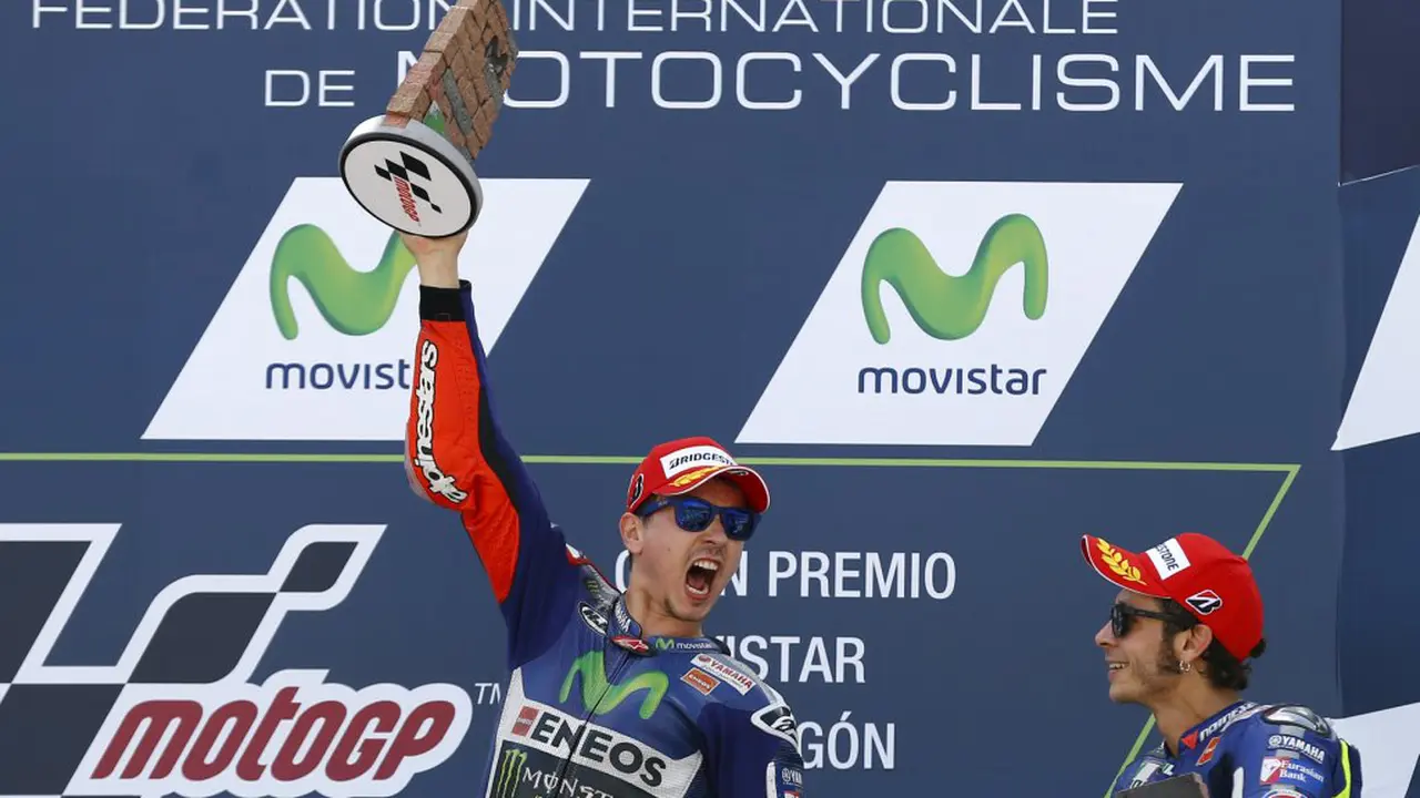 Jorge Lorenzo dan Valentino Rossi