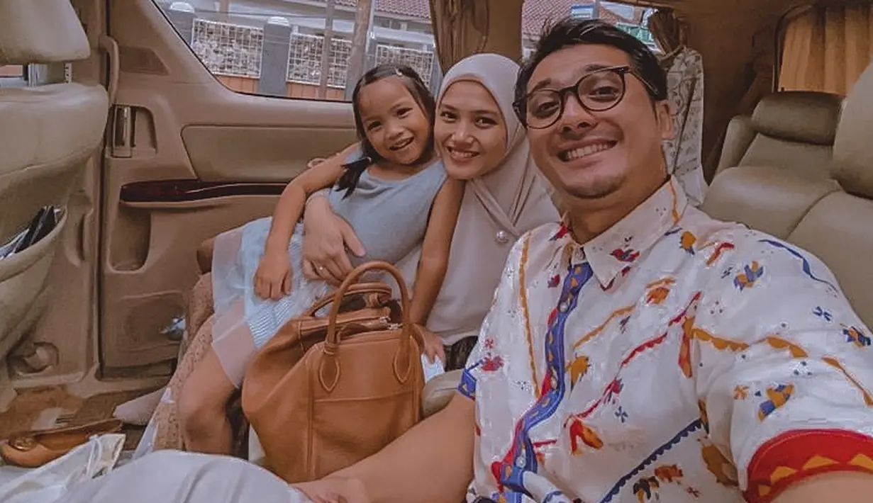 "Doain semoga menjadi anak sholeha, sayang sama orang tua, dan membawa keberkahan buat keluarga AAMIIN," tutur Ricky Harun. (Instagram/rickyharun)