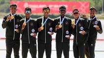 Tim dayung Indonesia sukses menyabet dua medali emas di SEA Games 2025 Thailand usai bertanding di The Royal Thai Navy Rowing and Canoeing Training Center, Rayong, pada Selasa (15/12/2025). (Foto: NOC Indonesia/Didik Setiawan)