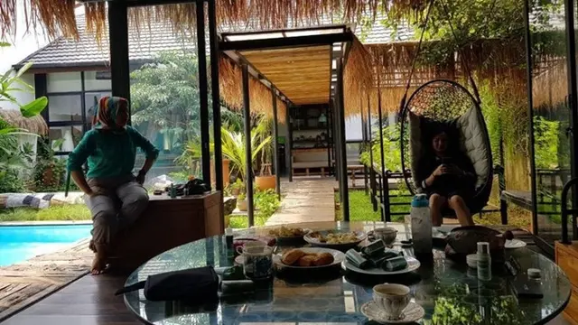6 Potret Rumah Dwi Sasono dan Widi, Pakai Konsep Green Living dan Asri