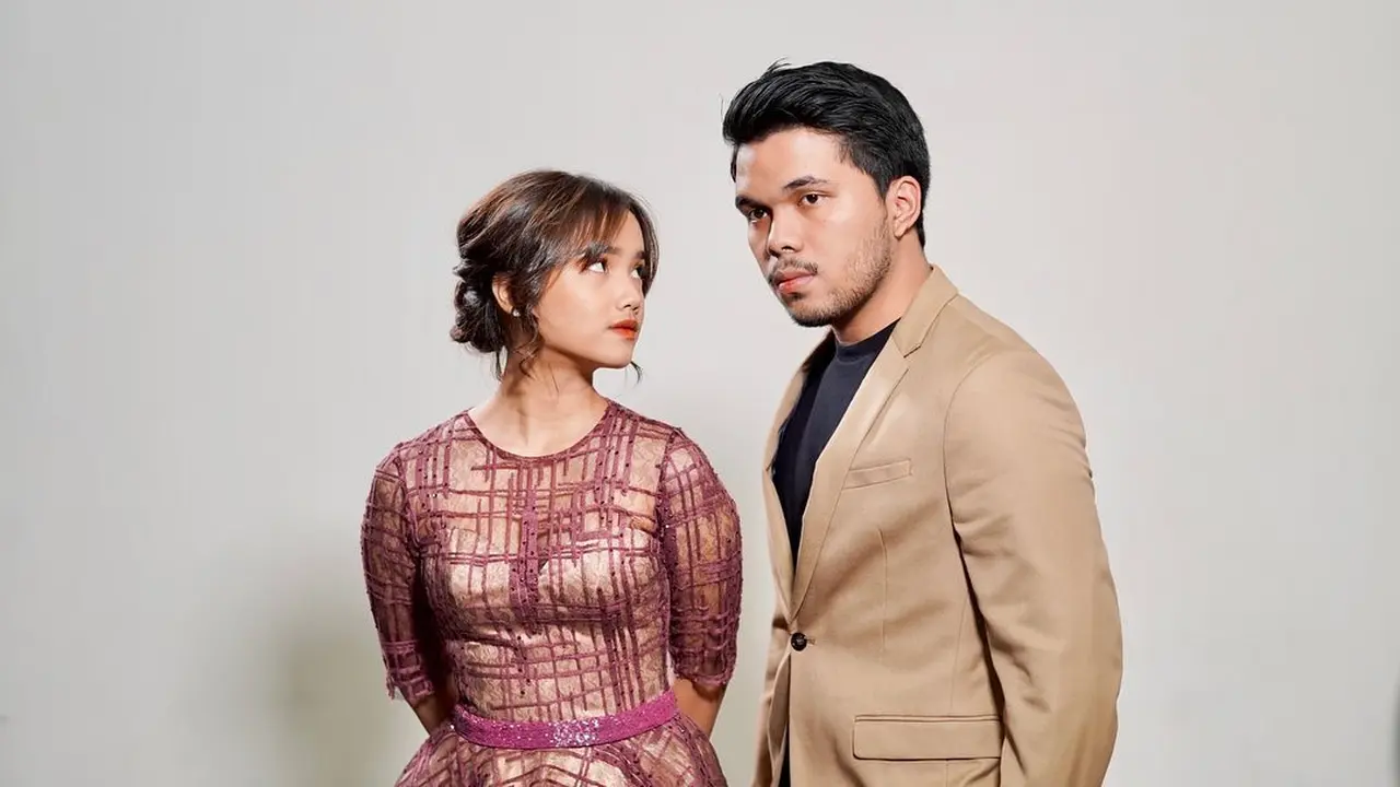 Pasangan Terbucin Bikin Heboh Netizen, Thariq Kasih Cincin ke Fuji