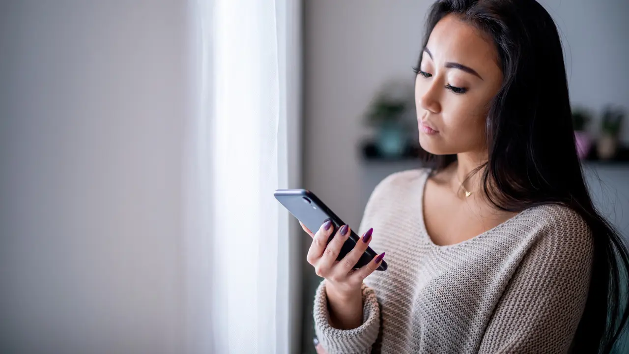 Digital Declutter: Bersih-Bersih Gadget demi Kesehatan Mental yang Lebih Seimbang