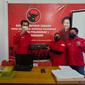 PDIP Surabaya membagiak laptop ke jajaran pengurus. (Dian Kurniawan/Liputan6.com)