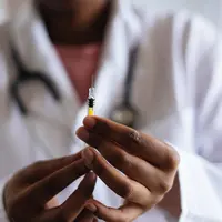 Ketika Antibiotik Tak Lagi Mempan, AI Bikin Virus untuk Bunuh Infeksi Kronis