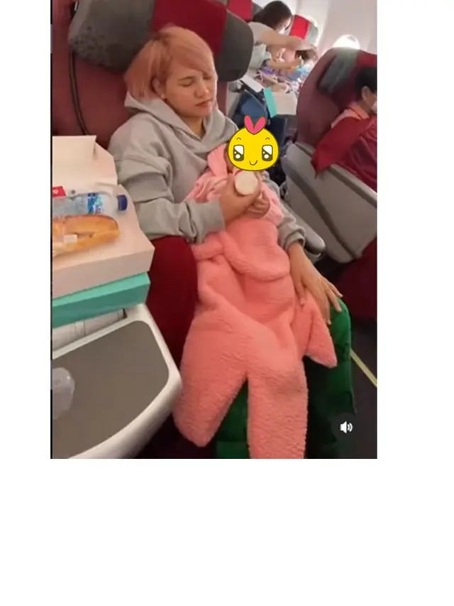 6 Potret Evelyn Nada Anjani saat Asuh Anak Angkat, Curi Perhatian