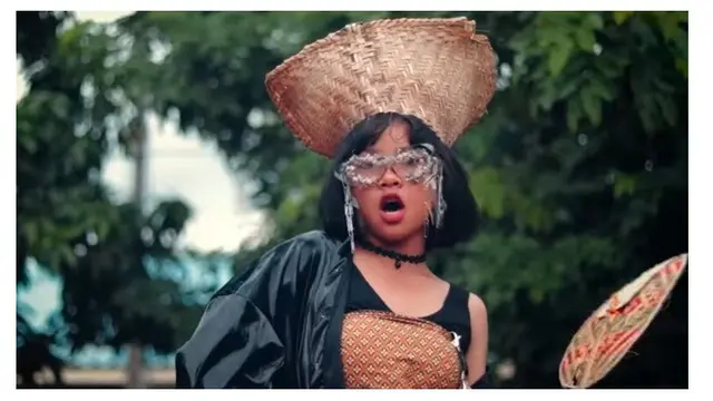 11 Potret Video Parodi 'Sour Candy' Milik Lady Gaga dan Blackpink Oleh Deksorkrao
