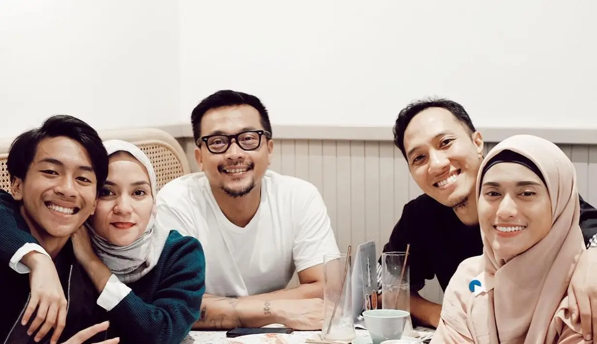 Potret Kompak Enno Lerian dengan Mantan Suami (Instagram/ranieuntara)