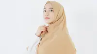 6 Rekomendasi Warna Hijab 2025 untuk Kulit Sawo Matang agar Wajah Tidak Kusam