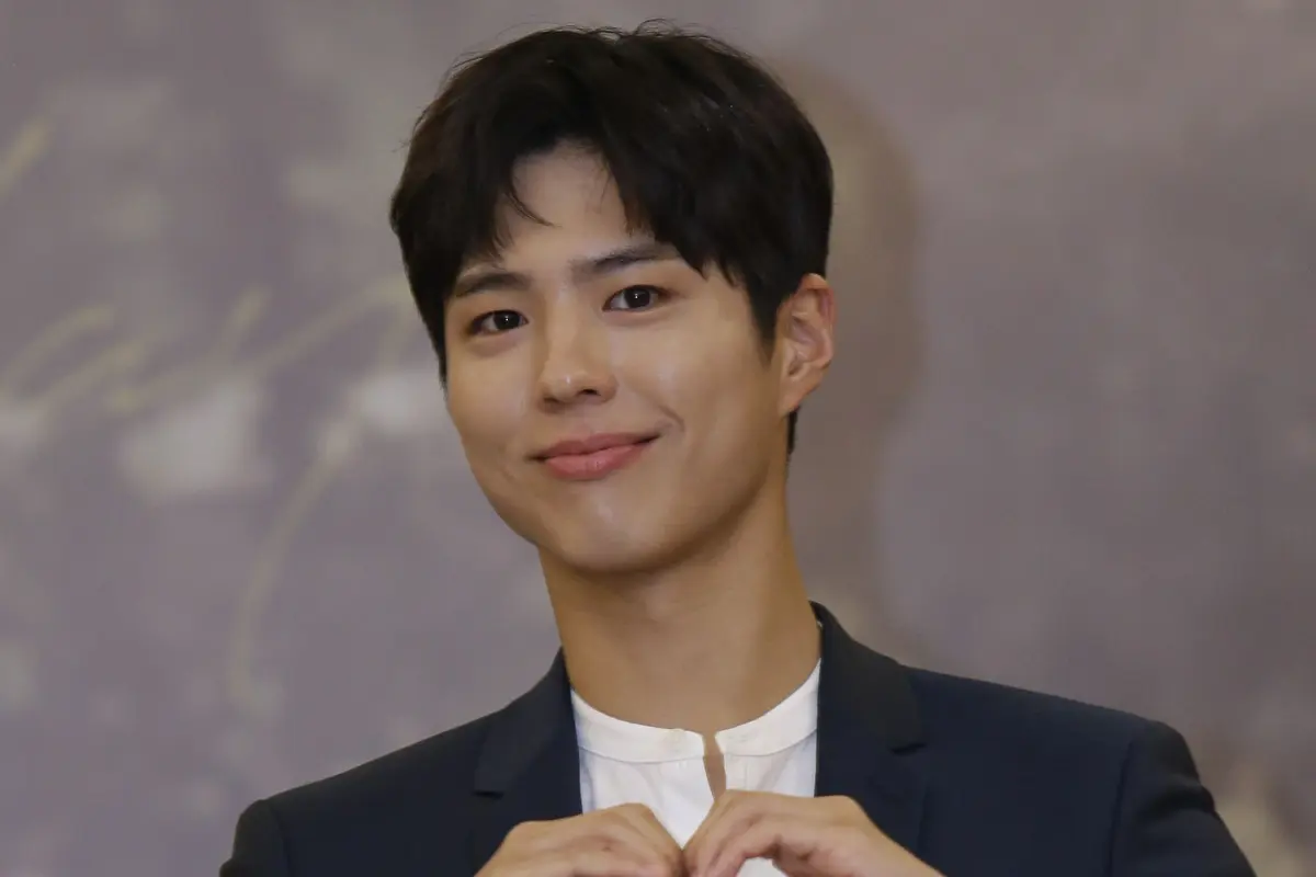 Park Bo Gum dalam konferensi pers di Kota Kasablanka (Agus Apriyanto/Kapanlagi.com)