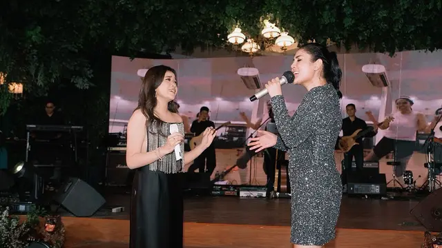 Dapat Kejutan dari Kekasih, Ini 7 Momen Pesta Ulang Tahun Nindy Ayunda Ke-33