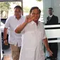 Ketua umum KMP, Prabowo Subianto saat tiba di Tower Bakri, Jakarta, Kamis, (3/9/2015) Pertemuan para pejabat Koalisi Merah Putih ini membahas persoalan PAN yang keluar dari KMP. (Liputan6.com/Helmi Afandi)