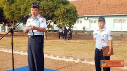 Citizen6, Kalijati: Tiga satuan TNI AU Kalijati yakni Pangkalan TNI AU (Lanud) Suryadarma, Wing Pendidikan Teknik dan Pembekalan (Wingdiktekkal), dan Kompi “B” BS Paskhas mengadakan Upacara Bendera bersama Bulan September 2011 di Lapangan Sepak Bola, Lanu