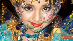 Citizen6, Solo: Solo Batik Carnival atau SBC 2011 yang digelar sangat menghibu sebagian besar masyarakat Surakarta dan sekitarnya. (Pengirim: Sugeng Santoso)