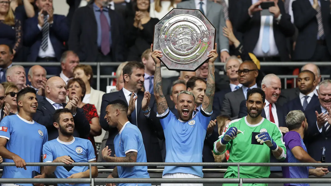 Euforia Pemain Man City Raih Juara Community Shield 2019