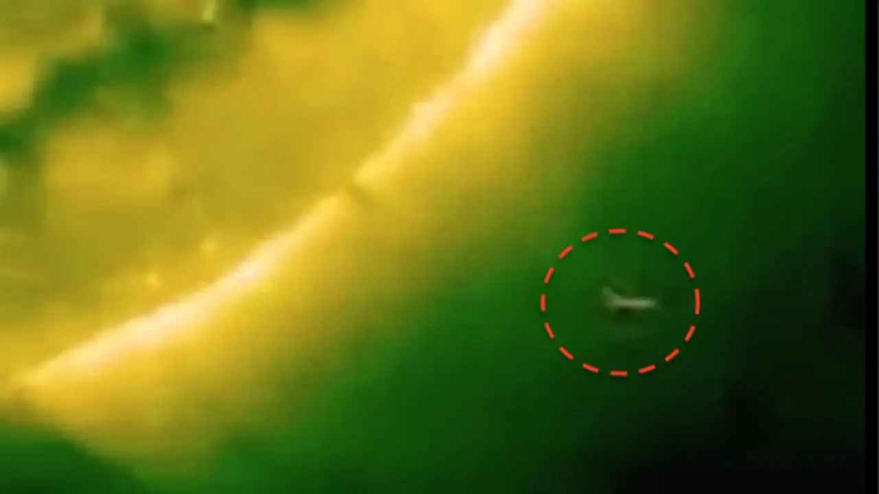 Ilmuwan Menemukan Alien di Dekat Matahari?