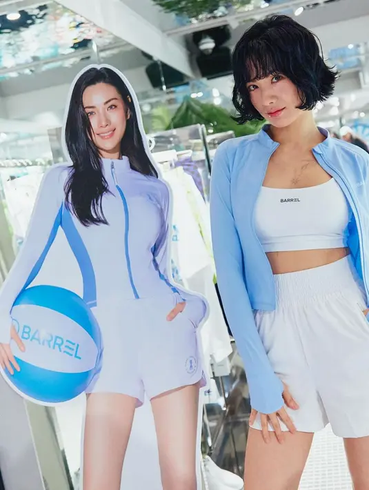 Aksen poni juga berhasil hadirkan kesan awet muda. [Foto: Instagram/ getbarrel.official]