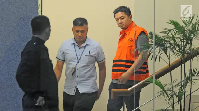 Kompak Terjaring OTT, Begini Ekspresi Bapak dan Anak Usai Diperiksa KPK