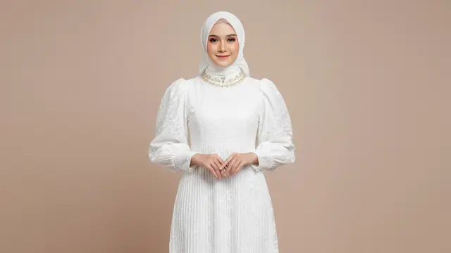 Model Baju Nuansa Putih Clean dan Classy untuk Sungkeman. AI