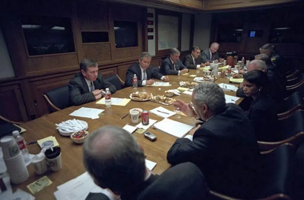 Suasana bunker di Gedung Putih pasca-serangan 9/11 di Gedung Kembar WTC (Eric Draper/White House Photo)