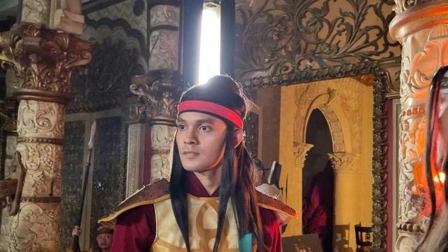 6 Potret Gagah Bima Samudra, Pemeran Batik Madrim di Web Series Angling Dharma