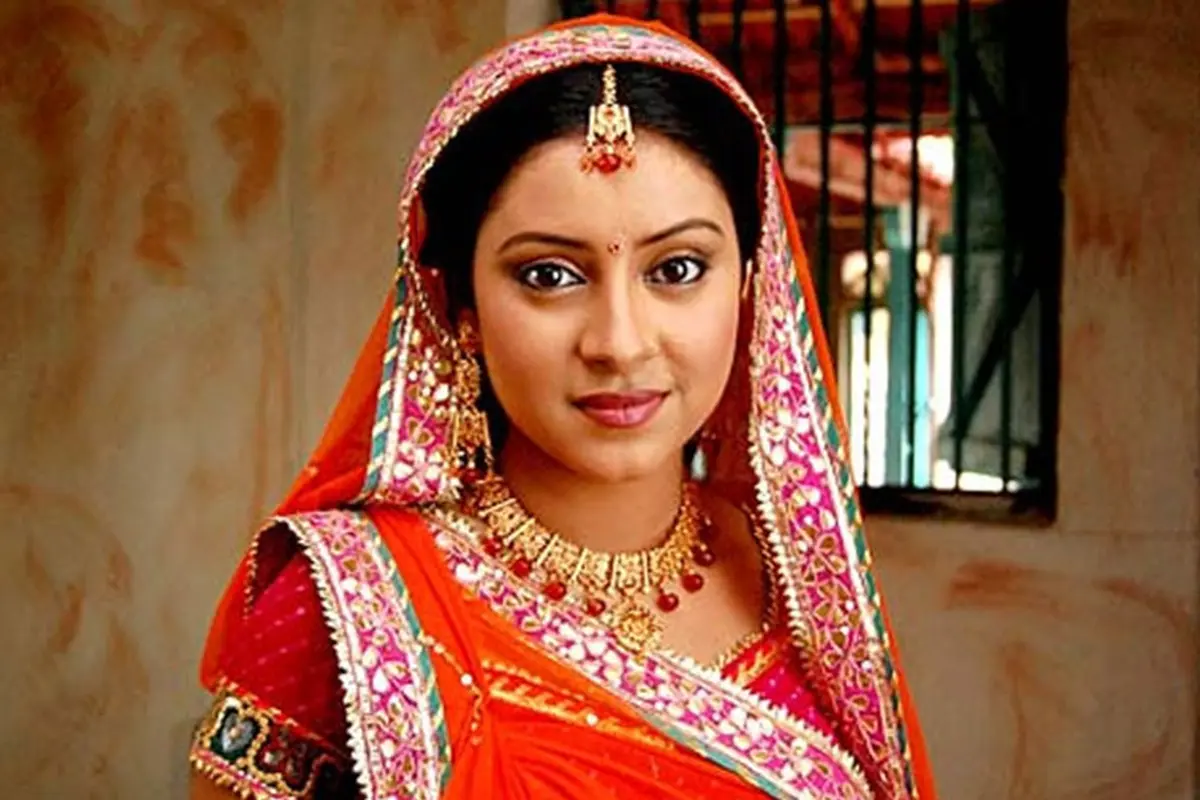 [Bintang] Perjalanan Akting Pratyusha Banerjee Jadi Pemeran Anandhi