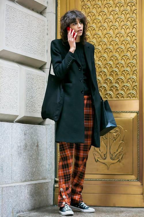 5 Cara Pakai Celana  Kotak  Kotak  yang Lebih Stylish 