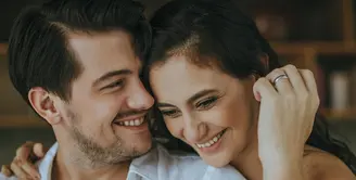 Kabar bahagia datang dari Marissa Nasution, lantaran ia mengumumkan jika sedang hamil anak kembar dengan sang suami. (Foto: instagram.com/marissaln)