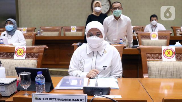 FOTO: Menaker Laporkan Kesiapan Program SPSK PMI ke Arab Saudi kepada DPR