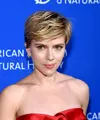 Sepertinya nggak lama bagi Scarlett Johansson untuk move on. Baru saja bercerai dengan Romain Dauriac, kini ia sudah miliki gandengan baru. (JAMIE MCCARTHY / GETTY IMAGES NORTH AMERICA)