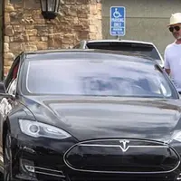 Pasca menggugat cerai Brad Pitt, Angelina Jolie mengemban kehidupannya sendirian. Terlebih ketika ia harus mengurus keenam buah hatinya seorang diri juga. (Instagram/brangelinaofficial)