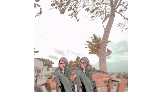 Wanita Ini Minta Fotonya Diedit Biar Berdua, 6 Hasilnya Bikin Ngakak