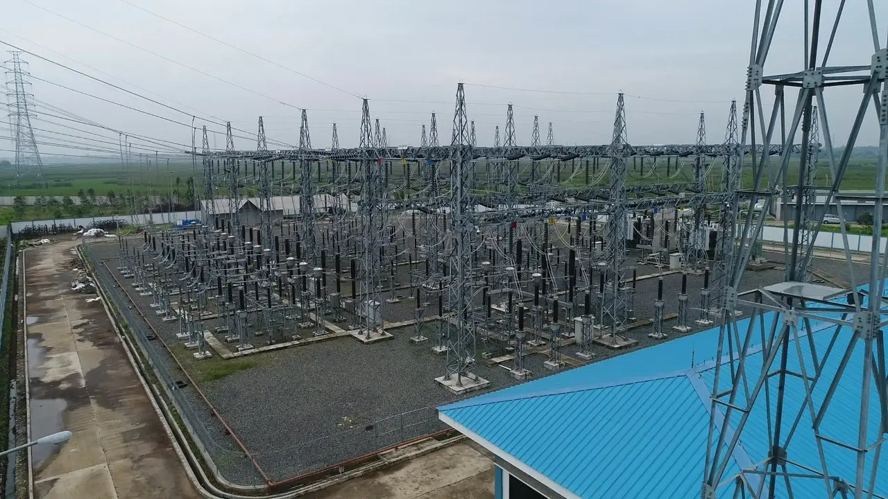 PLN melakukan pemberian tegangan pada Gardu Induk Digital (GID) 150 kV Teluk Naga II dan Saluran Udara Tegangan Tinggi (SUTT) 150 kV Teluk Naga II-Incomer (Teluk Naga-PLTU Lontar)