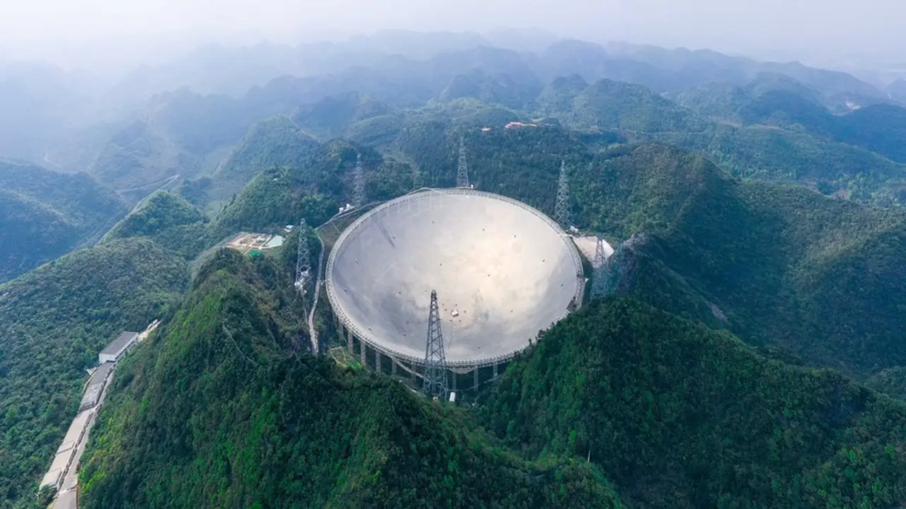 Teleskop Mata Langit China di Provinsi Guizhou, China barat daya.