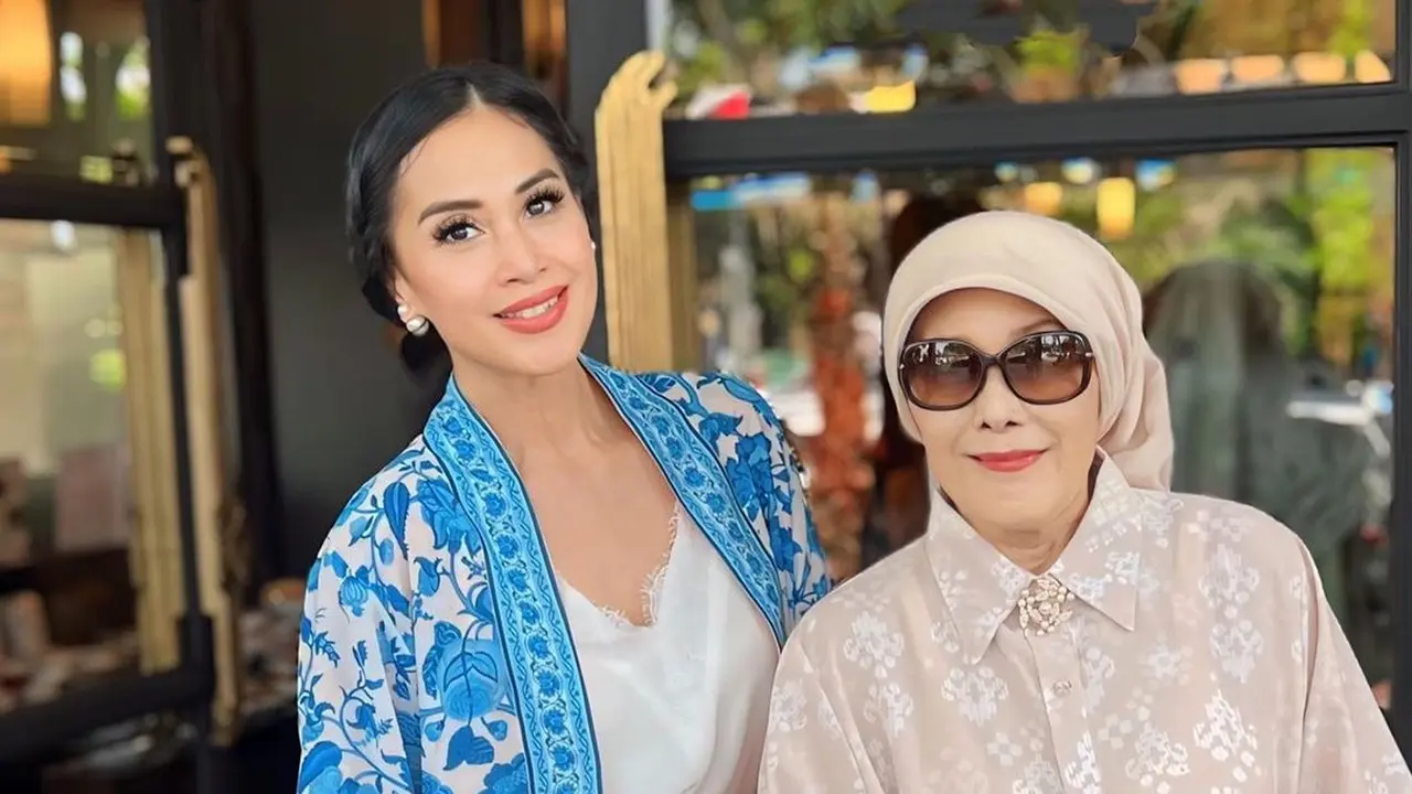 Potret Diah Permatasari bersama ibunya (Sumber: Instagram/@dps_diahpermatasari)