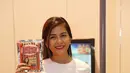 Kini, istri dari musisi Bebi Romeo ini tengah sibuk mempromosikan bisnis kuliner yang ia beri nama Rendang Nantulang (Rendang Tante). (Nurwahyunan/Bintang.com)