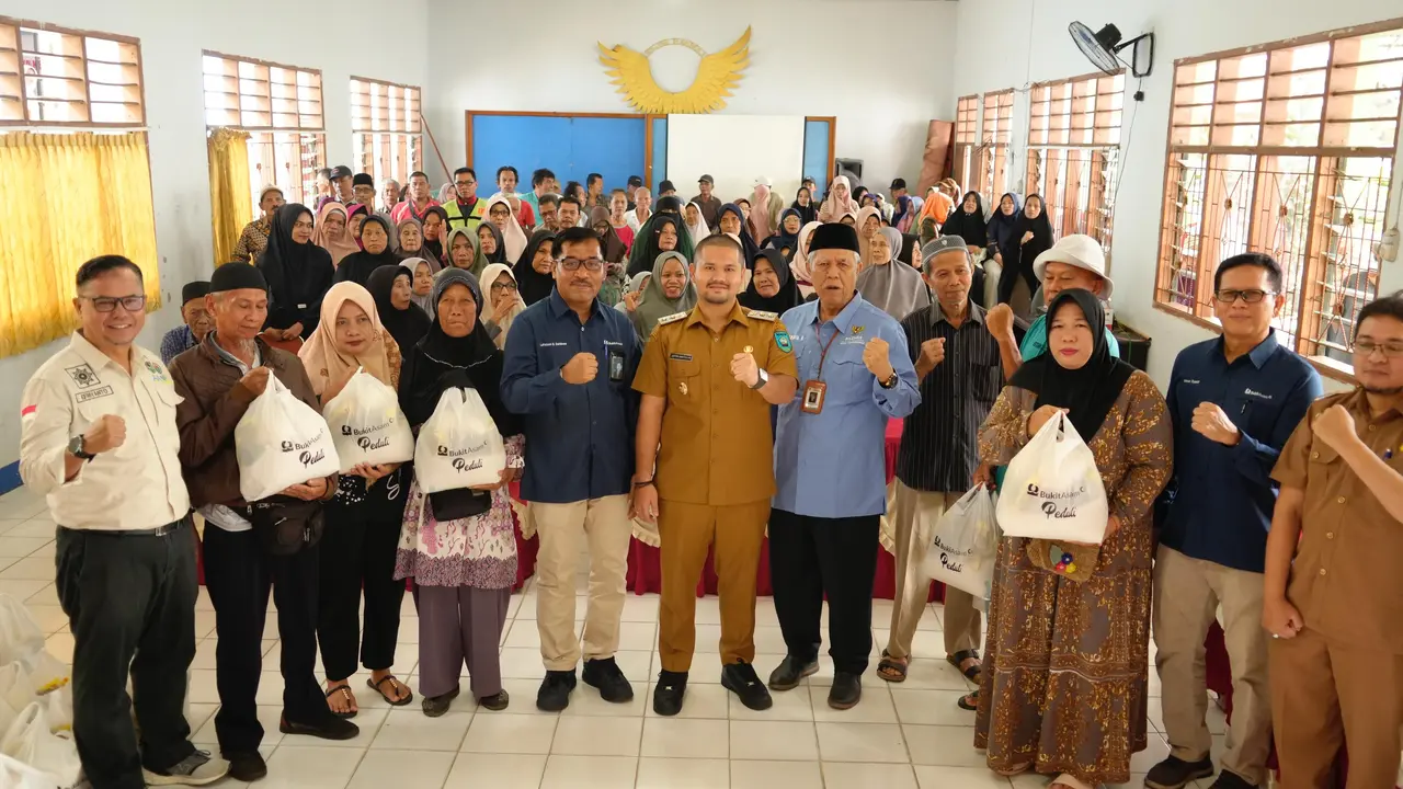 Bantuan Sembako PTBA.