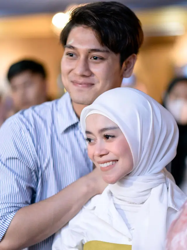 Rizky Billar dan Lesti Kejora. (Foto: Dok. Instagram @lestykejora)