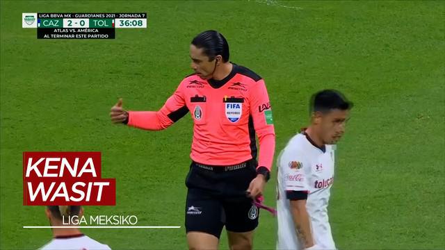 Berita Video Wasit di Liga Meksiko Ini Gagalkan Peluang 99 Persen Gol
